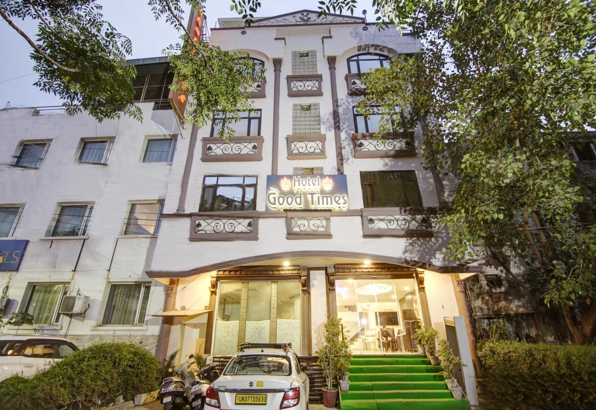 Hotel Good Times Near Ganga Ram Hospital And Karol Bagh Metro Дели Экстерьер фото