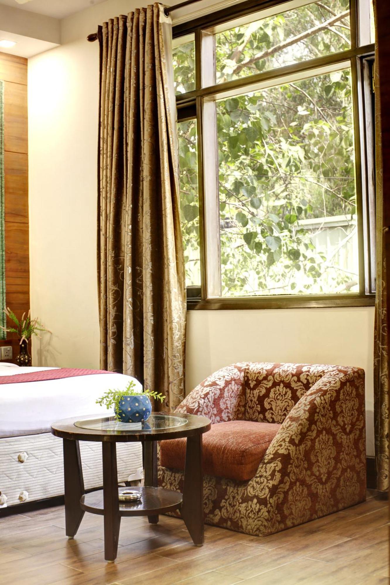 Hotel Good Times Near Ganga Ram Hospital And Karol Bagh Metro Дели Экстерьер фото
